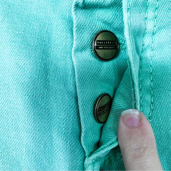 Pull & Bear • Denim Shorts - Picture 4 of 7